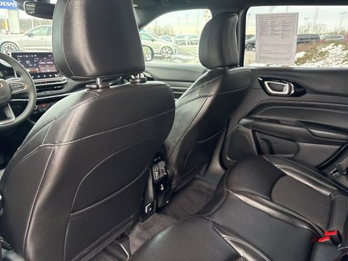 Used 2023 Jeep Compass Altitude w/ Convenience Group image 32