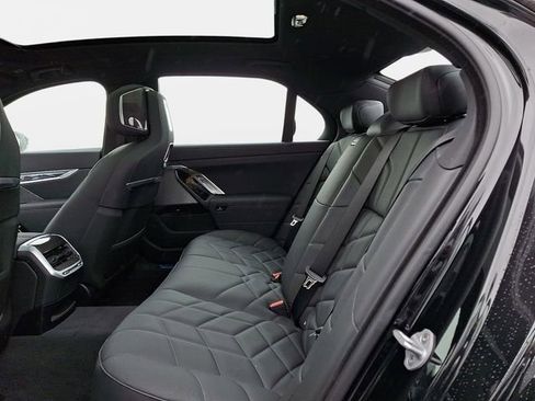 New 2026 BMW 760i xDrive w/ Executive Package AWD/4WD image 9