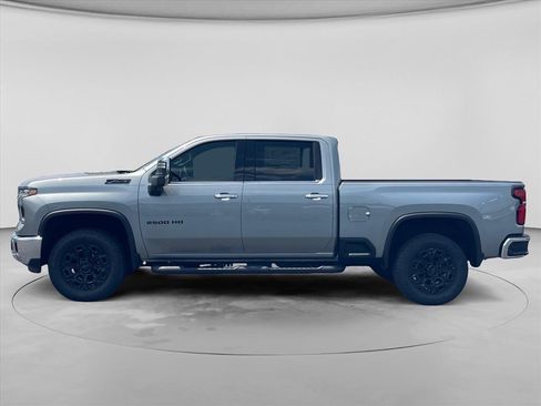 New 2026 Chevrolet Silverado 2500 LTZ w/ LTZ Premium Package AWD/4WD image 4