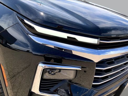 Used 2025 Chevrolet Traverse LT w/ Driver Confidence Package FWD image 28