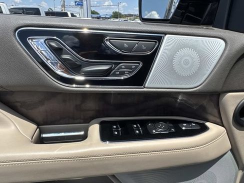 Used 2023 Lincoln Navigator L Reserve AWD/4WD image 24