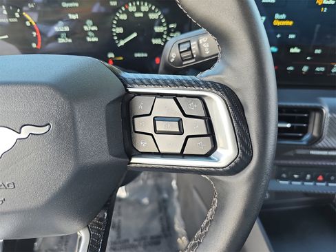 Used 2025 Ford Mustang Coupe image 17