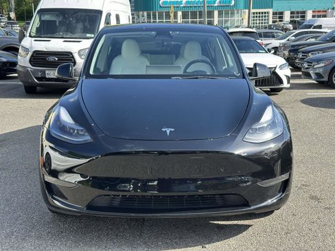Used 2023 Tesla Model Y Long Range AWD/4WD image 8