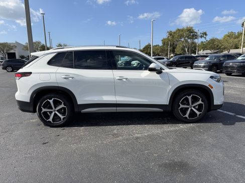 New 2026 Volkswagen Tiguan SE image 2