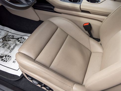 Certified 2023 Porsche Taycan image 25