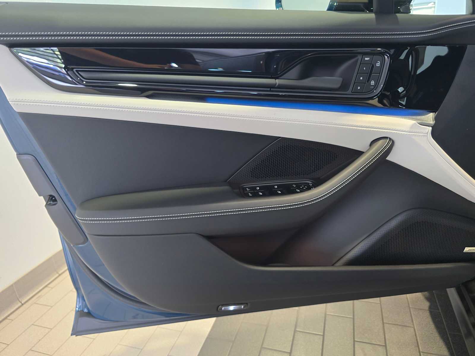 New 2026 Porsche Panamera 4 AWD/4WD image 21