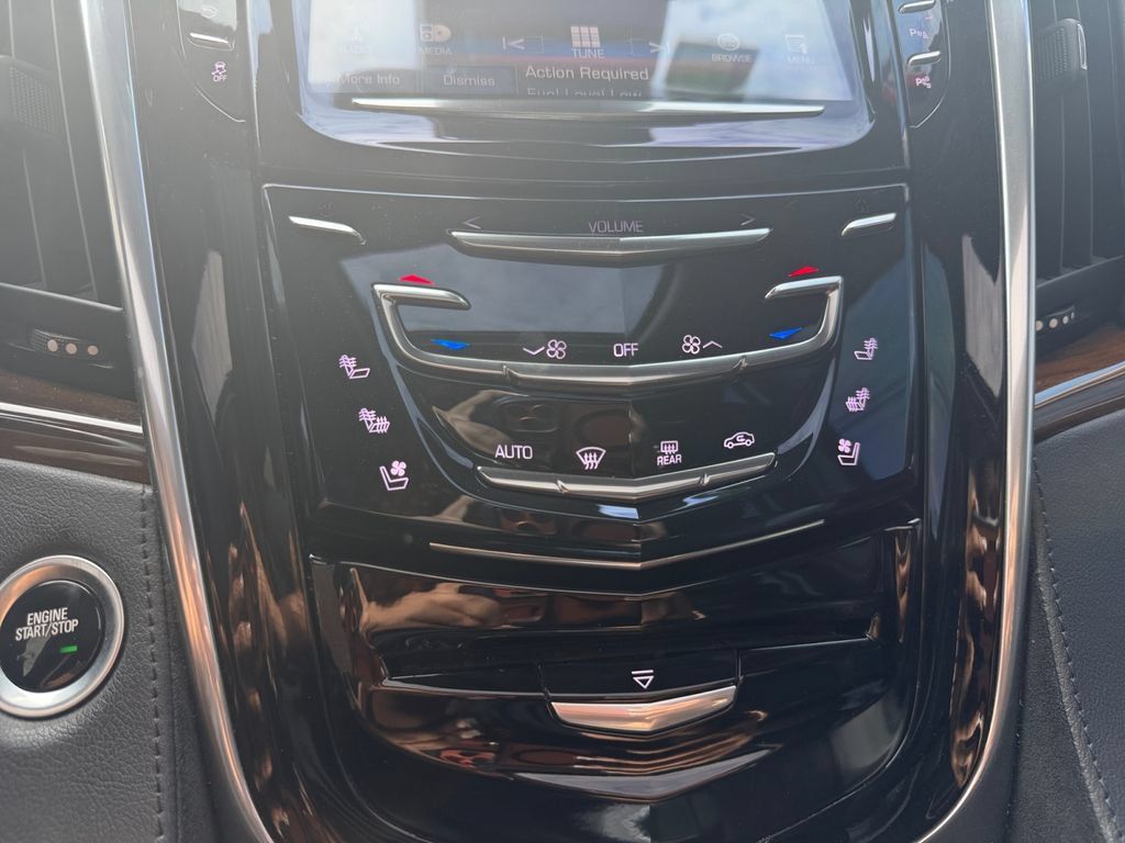 Used 2020 Cadillac Escalade ESV Premium Luxury AWD/4WD image 28
