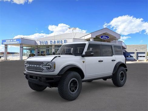 New 2025 Ford Bronco Badlands image 1