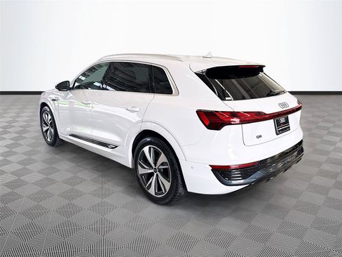 Certified 2024 Audi Q8 e-tron Premium Plus AWD/4WD image 5