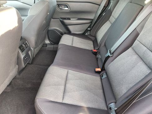 Used 2024 Nissan Rogue SV image 29