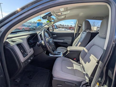 Used 2018 Chevrolet Colorado LT w/ LT Convenience Package image 11