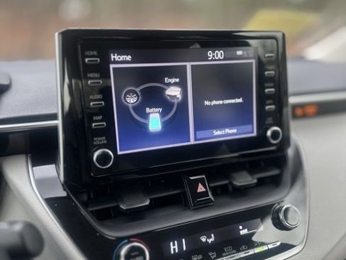 Used 2020 Toyota Corolla LE image 12