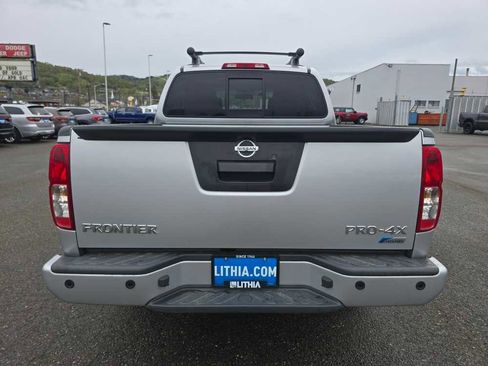 Used 2017 Nissan Frontier PRO-4X w/ Pro-4x Luxury Package image 4