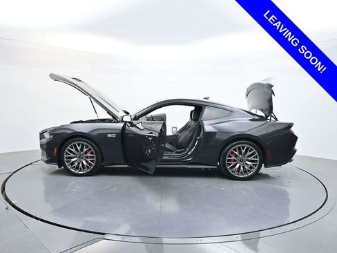 Used 2024 Ford Mustang GT Premium RWD image 37