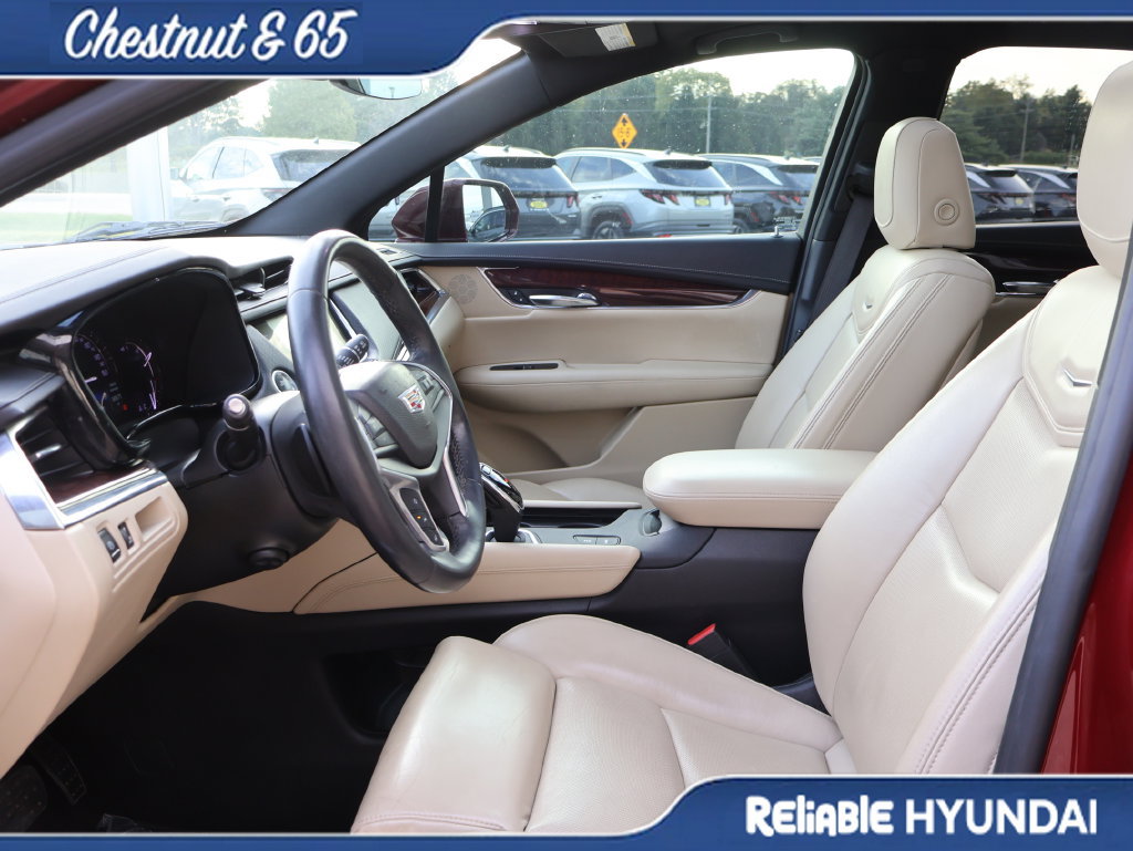 Used 2017 Cadillac XT5 Premium Luxury FWD image 23
