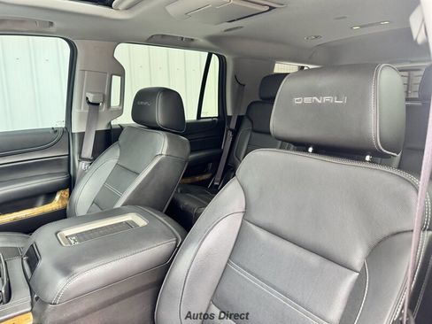 Used 2017 GMC Yukon Denali w/ Open Road Package AWD/4WD image 24