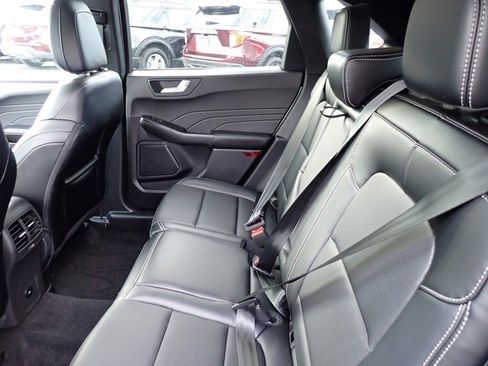 Certified 2024 Ford Escape Platinum image 17