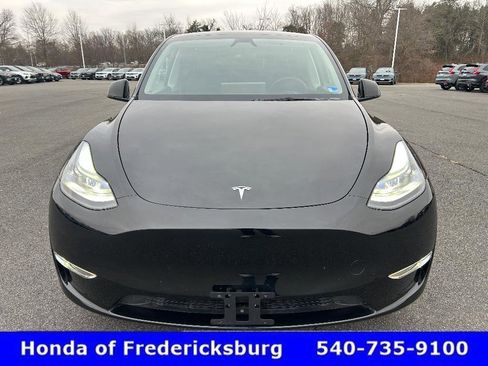 Used 2024 Tesla Model Y Performance image 9