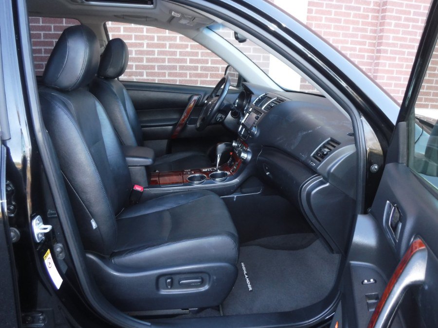 Used 2013 Toyota Highlander Limited AWD/4WD image 9
