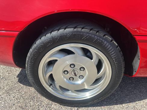 Used 1994 Chevrolet Corvette Convertible image 10