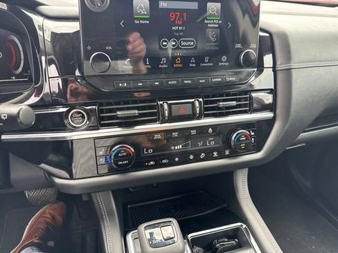 Certified 2023 Nissan Pathfinder Platinum AWD/4WD image 36