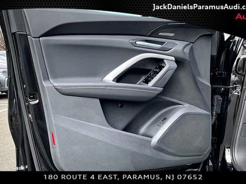 Used 2025 Audi Q5 Premium Plus w/ Premium Plus image 15