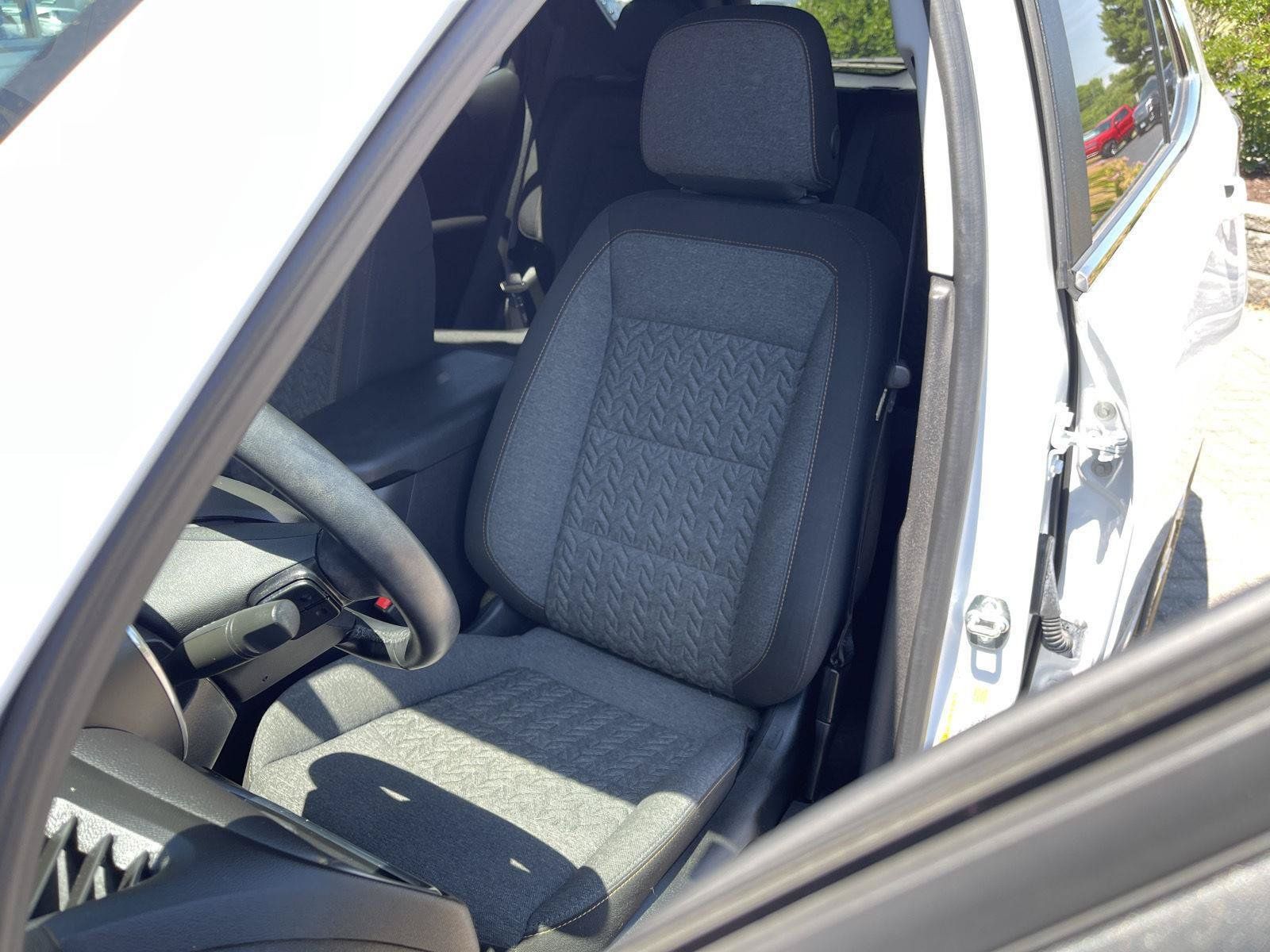 Used 2024 Chevrolet Equinox LT w/ LPO, Floor Liner Package FWD image 14