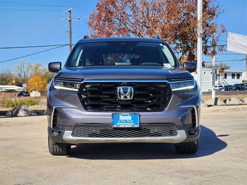 Used 2025 Honda Pilot Elite image 2