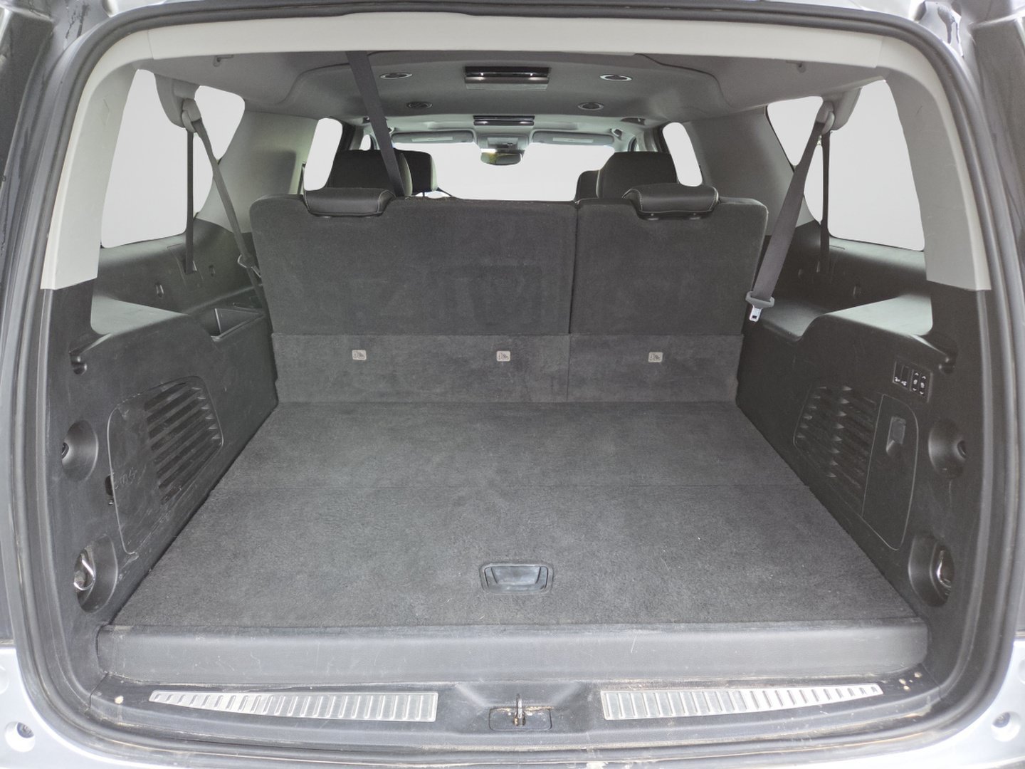 Used 2019 Chevrolet Suburban Premier AWD/4WD image 27