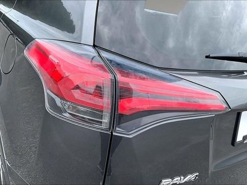 Used 2017 Toyota RAV4 XLE w/ Plus Special Value Package FWD image 21