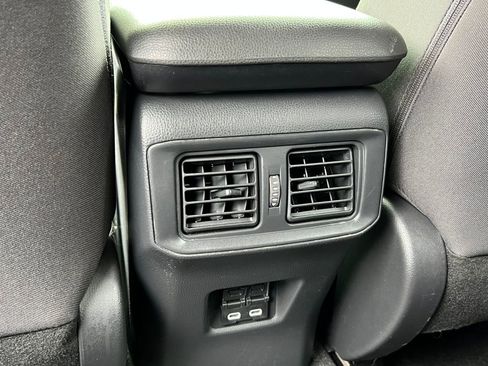 Used 2023 Toyota RAV4 SE image 14