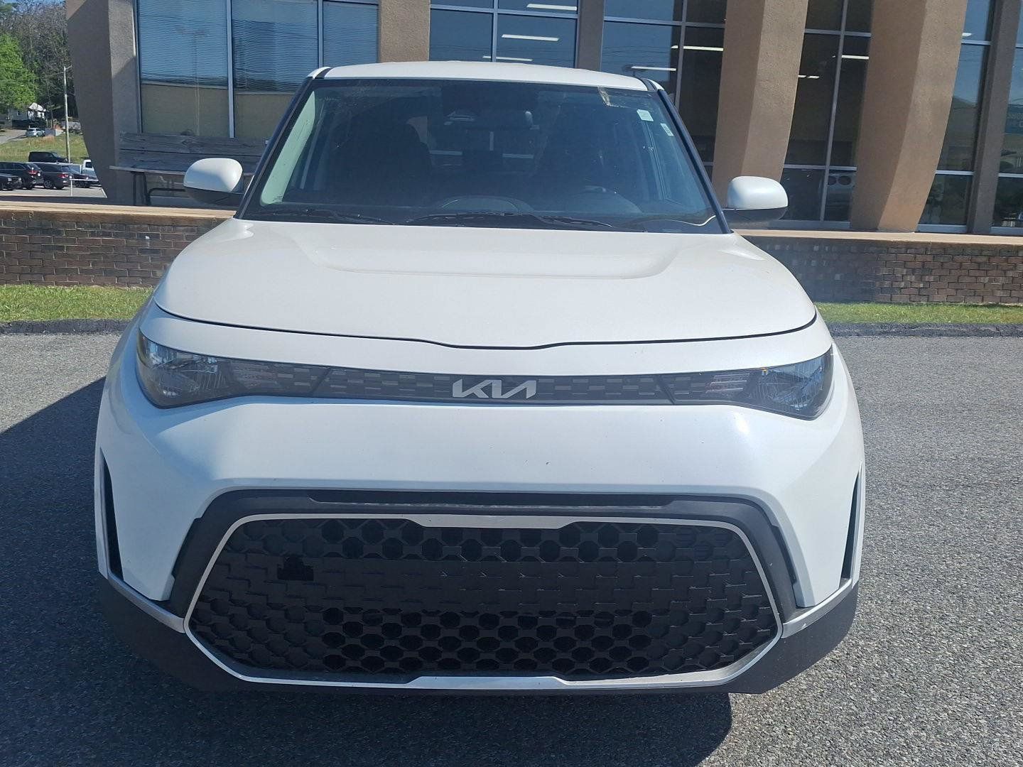 Used 2023 Kia Soul LX w/ LX Technology Package FWD image 8