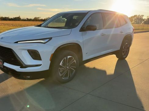 New 2026 Buick Enclave Sport Touring image 5