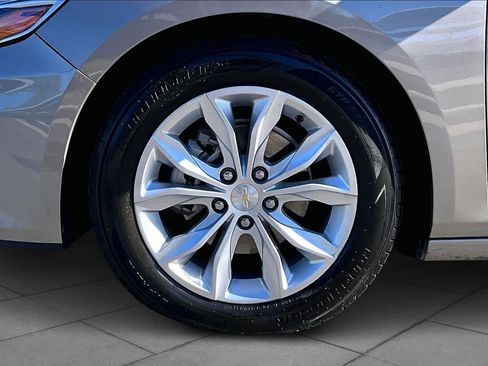 Used 2024 Chevrolet Malibu LT image 11