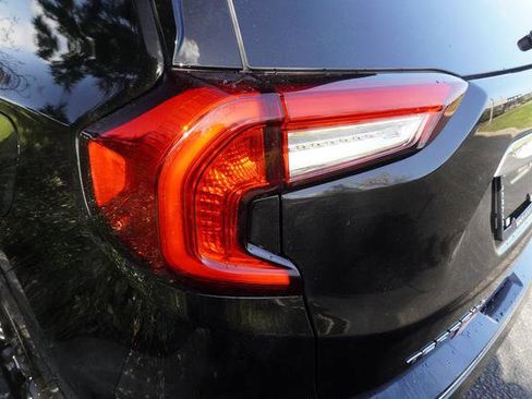 Used 2024 GMC Terrain Denali w/ Black Diamond Edition image 35