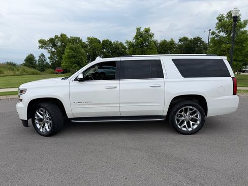 Used 2018 Chevrolet Suburban Premier AWD/4WD image 8