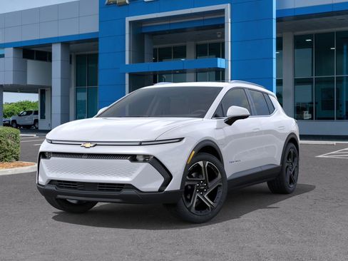 New 2026 Chevrolet Equinox EV LT w/ Convenience Package II image 6