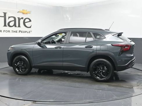 Used 2026 Chevrolet Trax LT w/ Driver Confidence Package FWD image 53