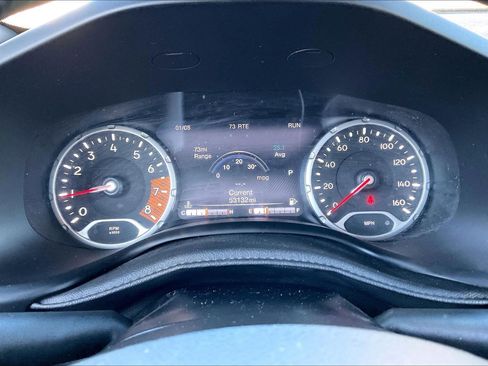 Used 2019 Jeep Renegade Limited w/ UConnect 8.4 Nav Group image 18