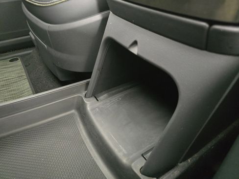 Used 2022 Rivian R1T Adventure image 31