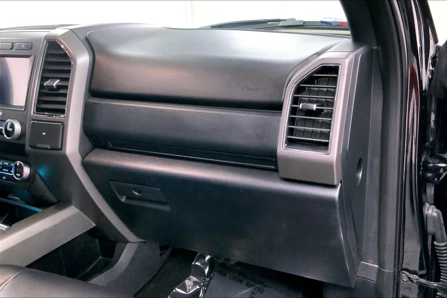 Used 2019 Ford Expedition XLT w/ Equipment Group 201A RWD image 16