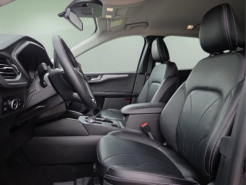Certified 2025 Ford Escape SE w/ PHEV Premium Package FWD image 14