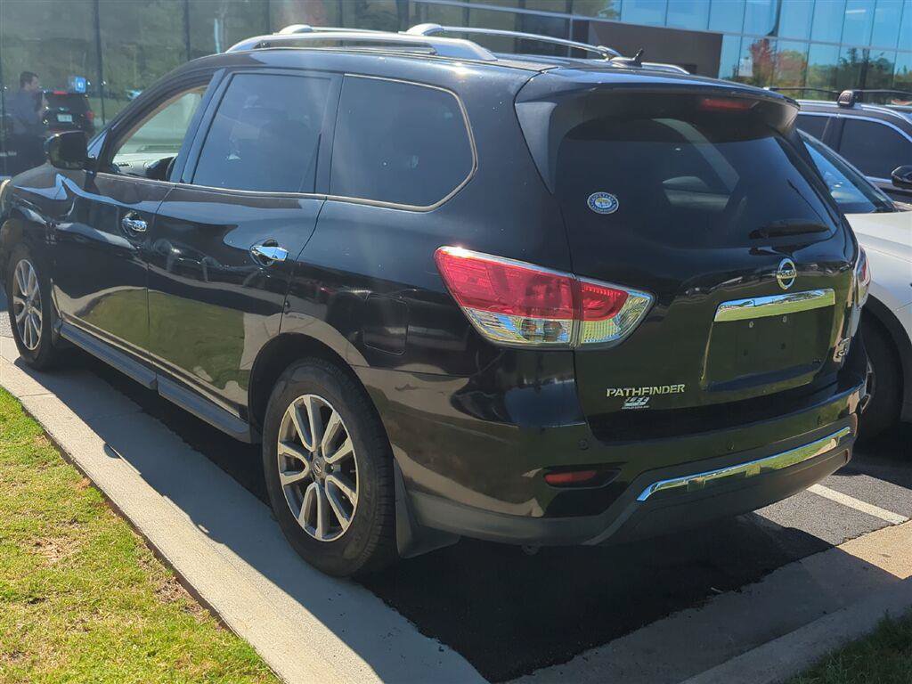 Used 2014 Nissan Pathfinder SV AWD/4WD image 3