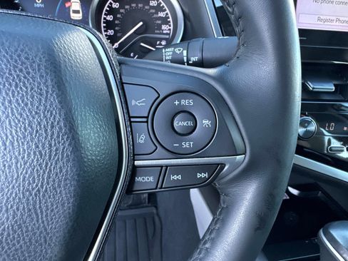 Used 2022 Toyota Camry XLE FWD image 28