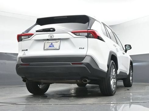Used 2020 Toyota RAV4 XLE Premium FWD image 35