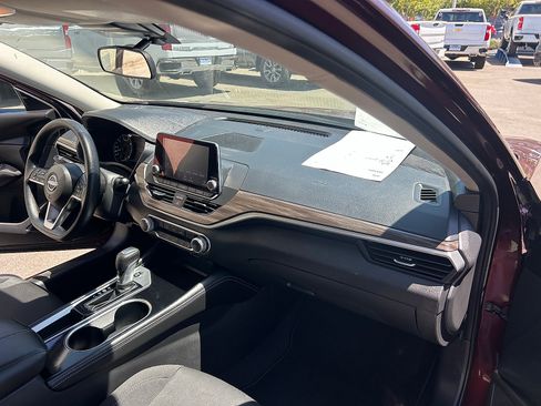 Used 2023 Nissan Altima 2.5 SV FWD image 27