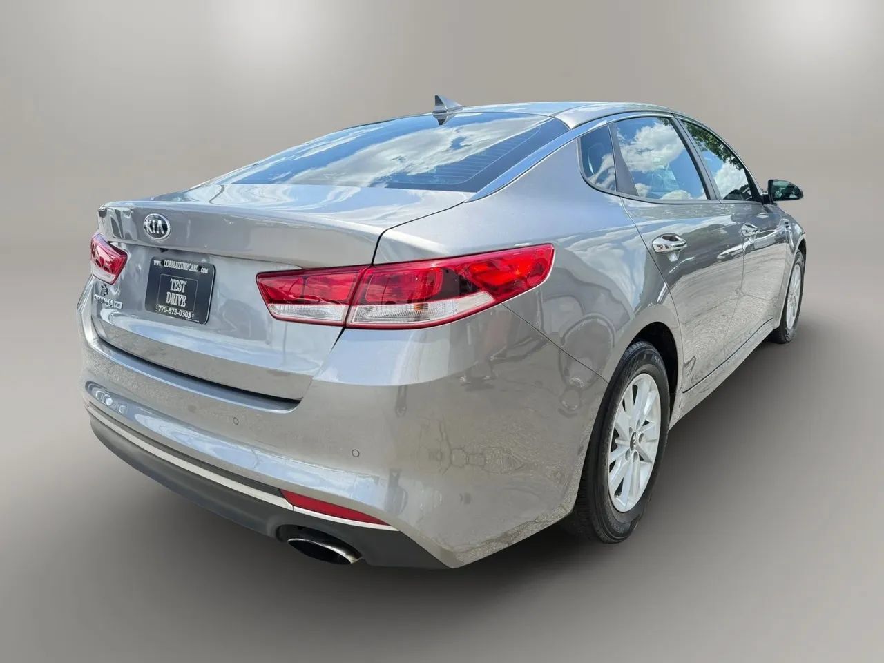 Used 2018 Kia Optima LX FWD image 8