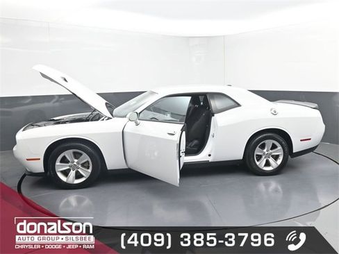 Used 2023 Dodge Challenger SXT image 21