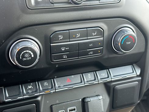 Used 2024 Chevrolet Silverado 1500 W/T w/ Trailering Package image 18