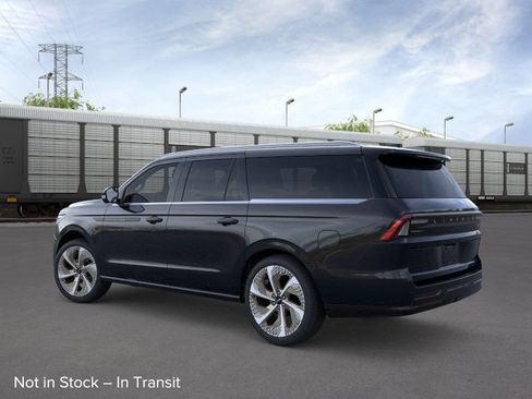 New 2026 Lincoln Navigator L Black Label AWD/4WD image 4